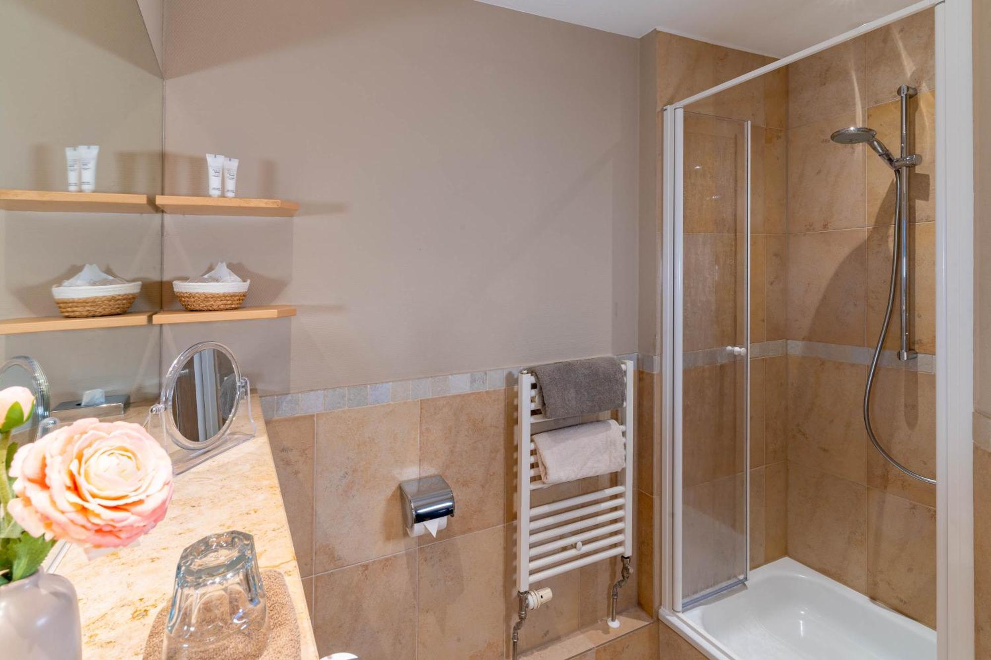 לינדאו Apartment Hotel Schreier מראה חיצוני תמונה